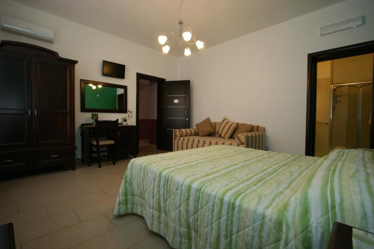 Baia Santa Margherita B&B Castelluzzo Exteriör bild