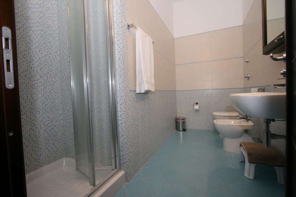 Baia Santa Margherita B&B Castelluzzo Rum bild