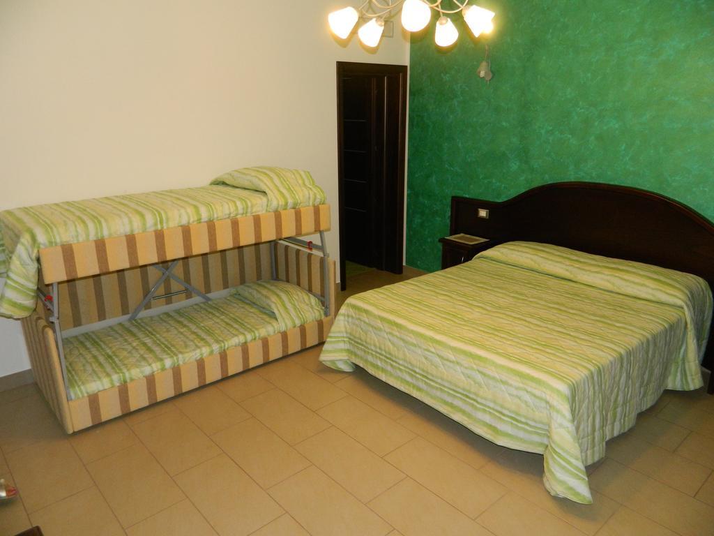 Baia Santa Margherita B&B Castelluzzo Rum bild