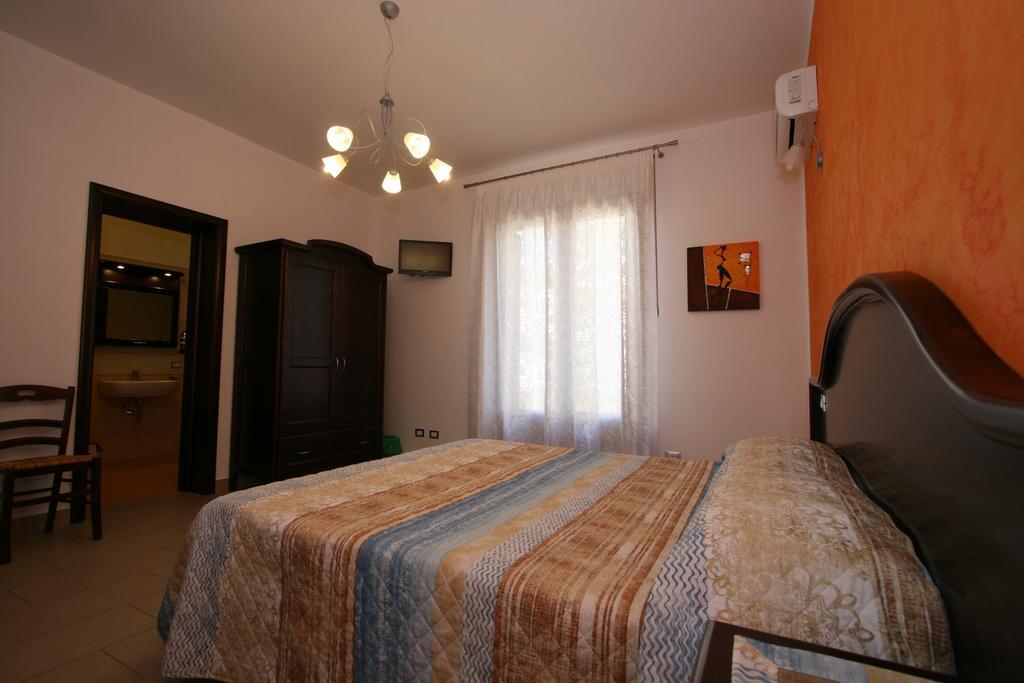 Baia Santa Margherita B&B Castelluzzo Rum bild